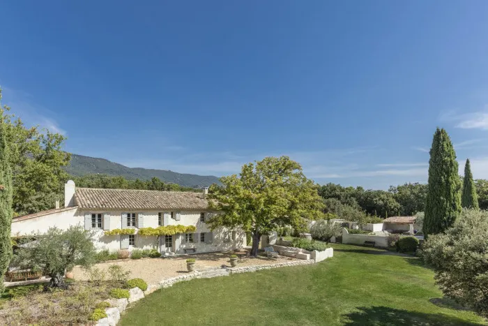 Illustration of an affiliate host